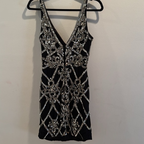 Jovani Black and Silver Embellished Sequin and Beaded Cocktail Dress 6 - Picture 6 of 9